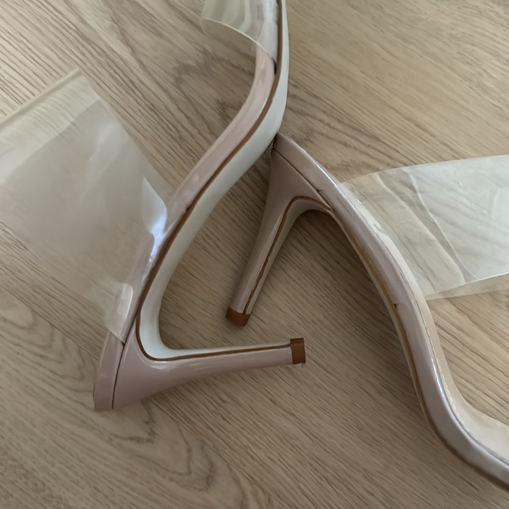Beige heels - Picture 3 of 3